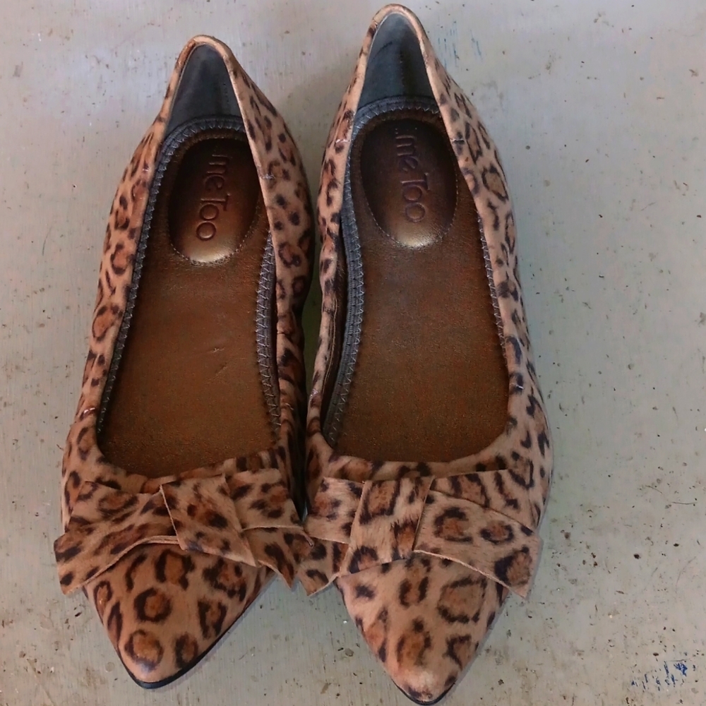Me Too Paige Leopard Pointy Toe Bow Flat Size 7.5